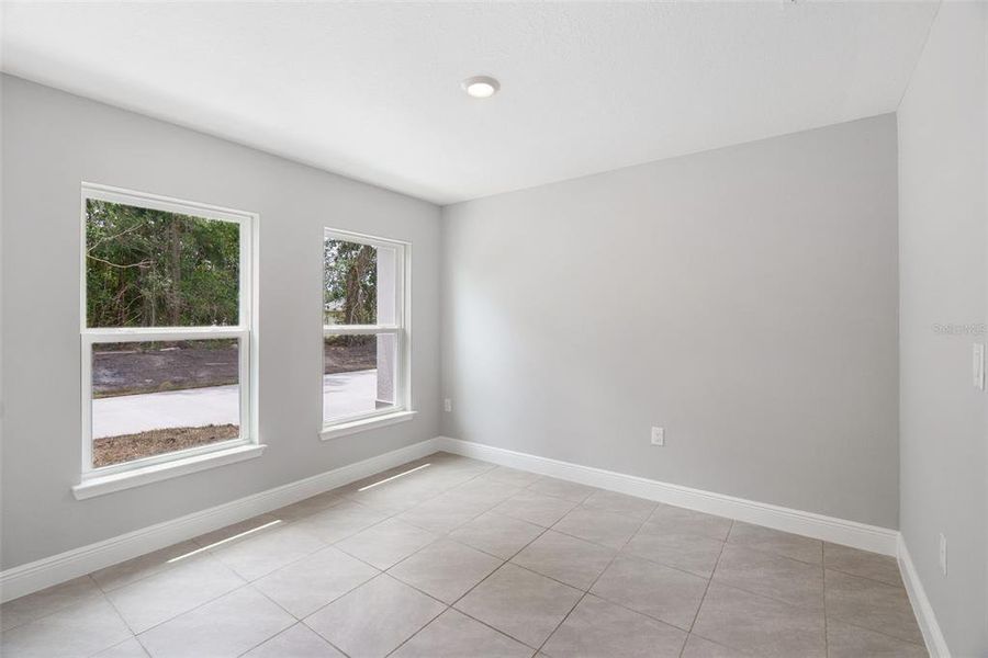Spacious, unfurnished interior of a new home in , Kissimmee (Image 19).