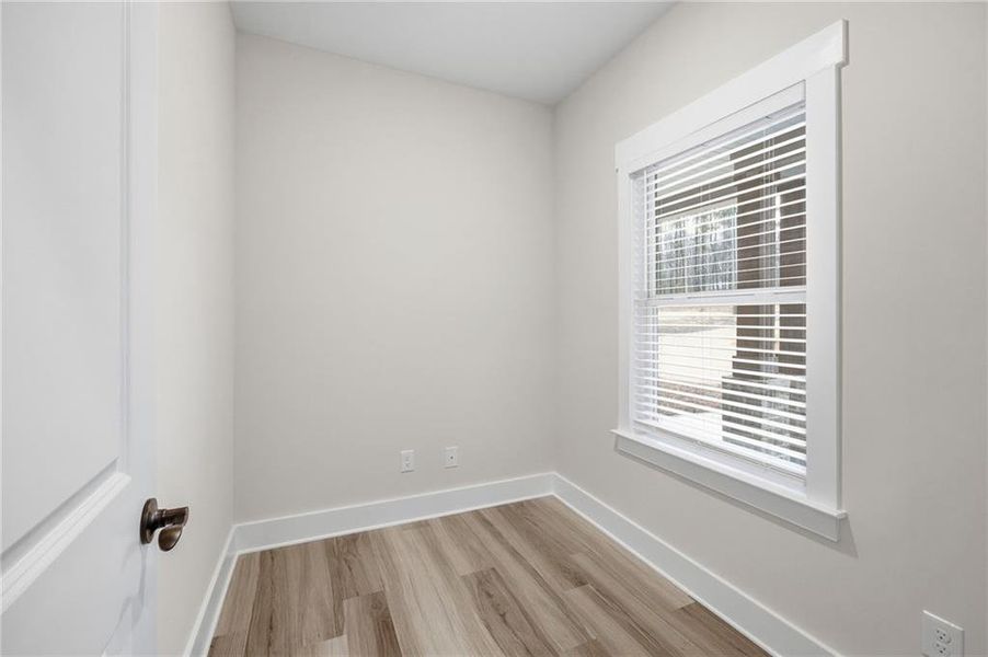 Spacious, unfurnished interior of a new home in , Dallas (Image 39).
