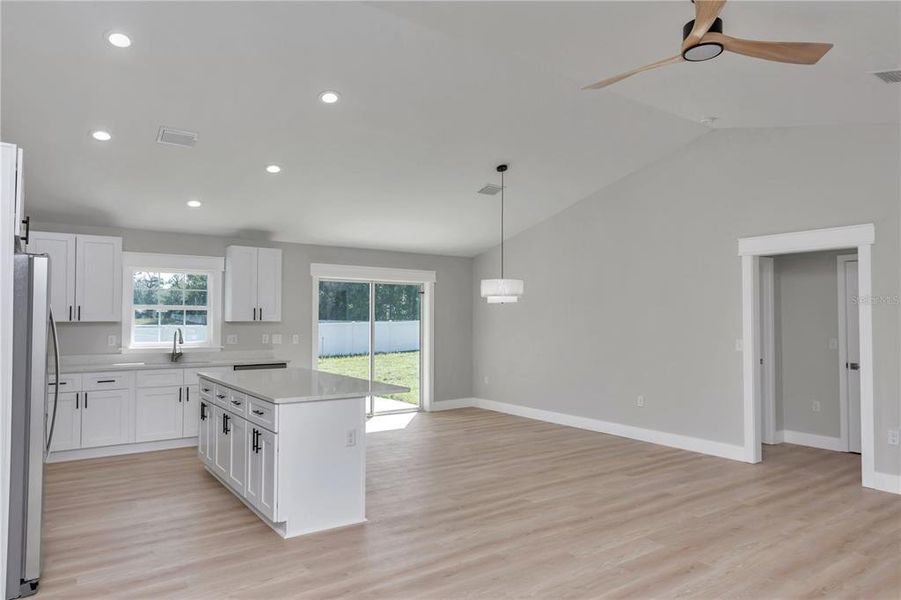 Spacious, unfurnished interior of a new home in , Ocala (Image 17).