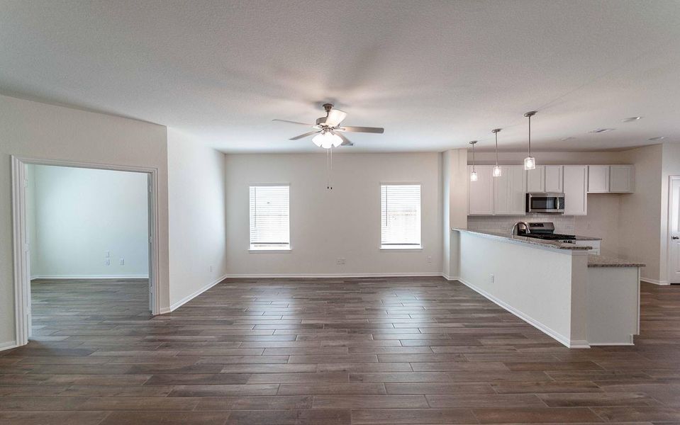 Spacious, unfurnished interior of a new home in Cielo, Conroe (Image 12). Spacious, unfurnished interior of a new home in Cielo, Conroe (Image 12).