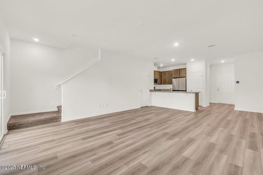 Spacious, unfurnished interior of a new home in , St. Augustine (Image 6).