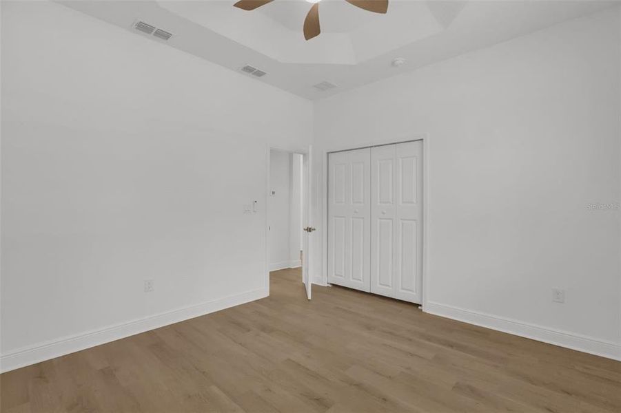 Spacious, unfurnished interior of a new home in , Deland (Image 15).