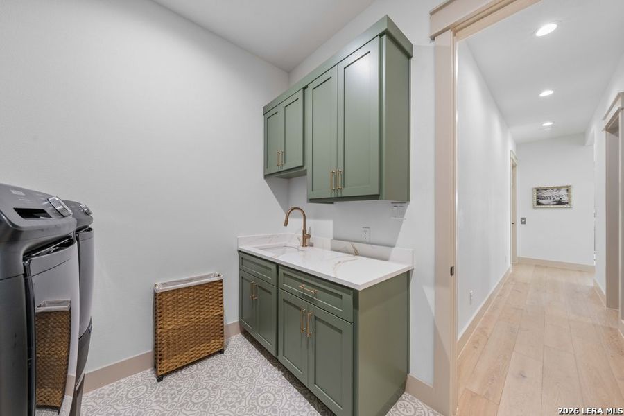 Furnished interior view inside a new home in , McQueeney (Image 72).