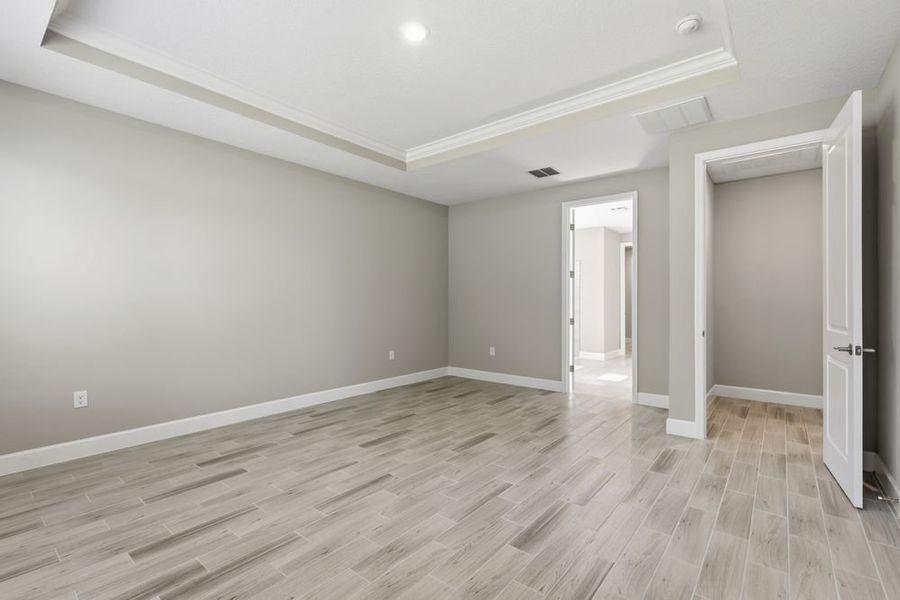 Spacious, unfurnished interior of a new home in Headwaters at Lofton Creek, Yulee (Image 23).