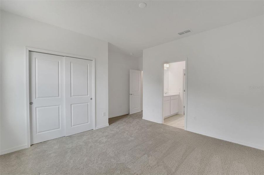 Spacious, unfurnished interior of a new home in Tuscan Hills, Dade City (Image 44).