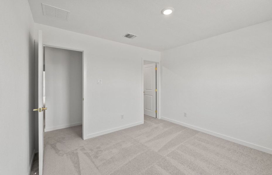 Spacious, unfurnished interior of a new home in Monarch on Main, Round Rock (Image 24).
