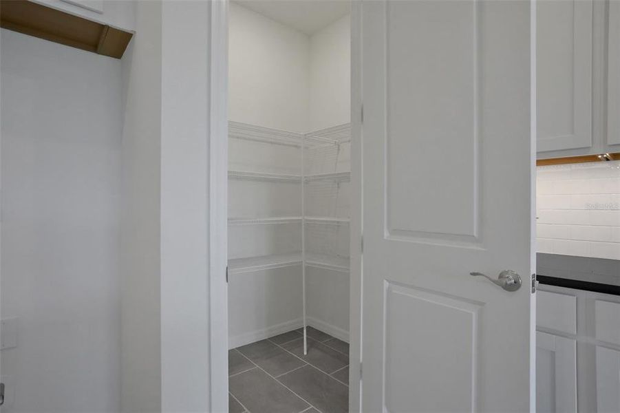 Image 24 of a home in Turnleaf.