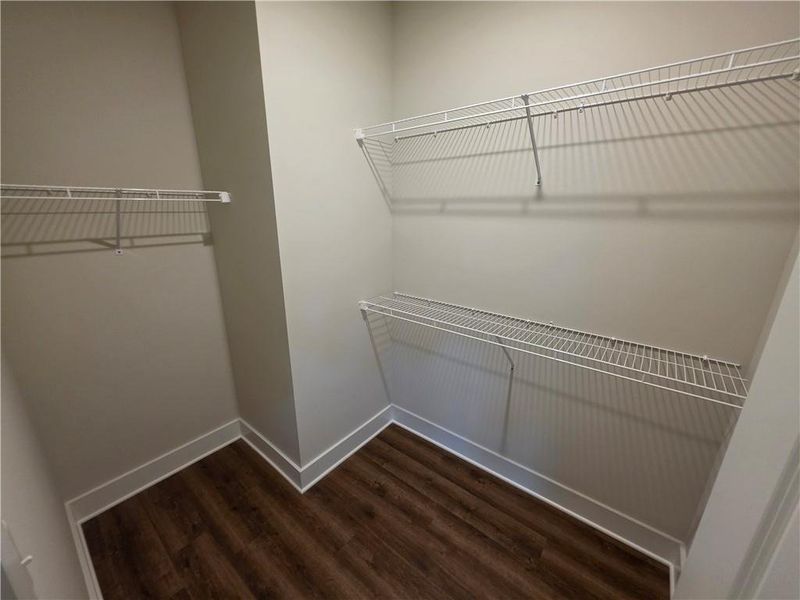 Spacious, unfurnished interior of a new home in , Dallas (Image 10).