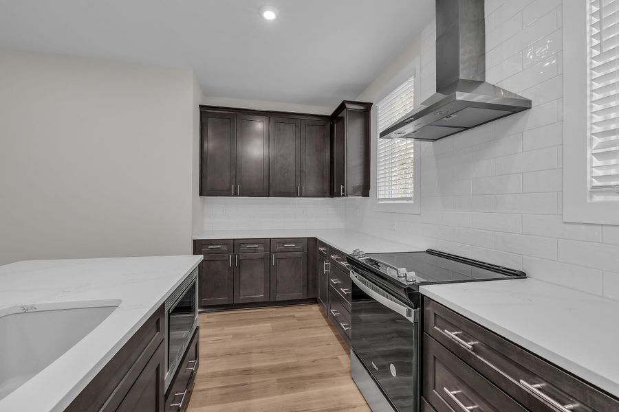 Furnished interior view inside a new home in Social Circle, Chattanooga (Image 3).
