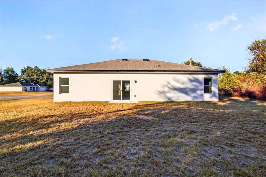 Exterior details and patio area of a home in , Ocala (Image 24). Exterior details and patio area of a home in , Ocala (Image 24).