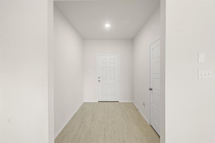 1176 Oak spring- Entry-1