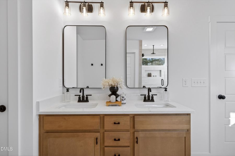 58 Manor Stone Dr-27