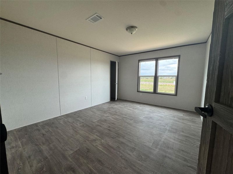 Spacious, unfurnished interior of a new home in , Bellville (Image 8).