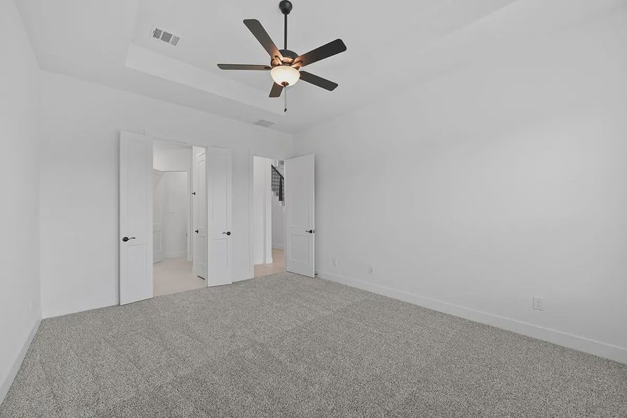 Spacious, unfurnished interior of a new home in Grange, Katy (Image 24).