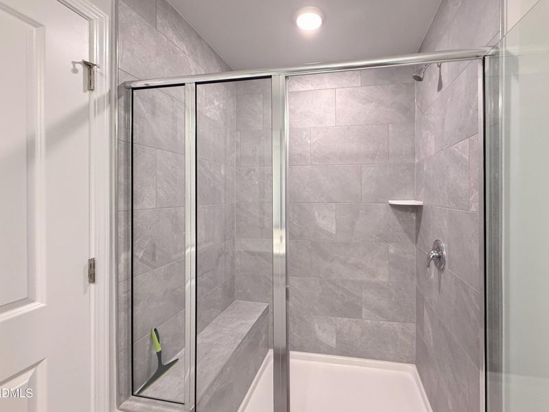 616 Glen Clova Dr-21