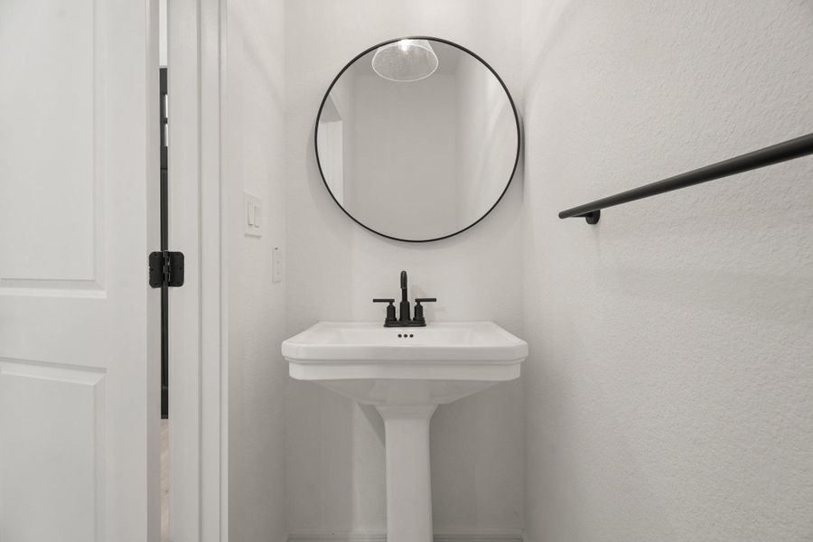 Half bath (*Photo not of actual home and used for illustration purposes only.) Half bath (*Photo not of actual home and used for illustration purposes only.)