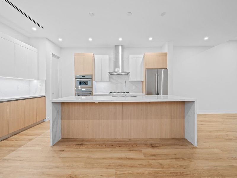 DISCLAIMER: All renderings, site plans, simulated views, floor plans, graphic images, drawings and all other information depicted are illustrative, and are provided to assist in visualizing the units and the Project and may not be accurately depicted and may be changed at any time. DISCLAIMER: All renderings, site plans, simulated views, floor plans, graphic images, drawings and all other information depicted are illustrative, and are provided to assist in visualizing the units and the Project and may not be accurately depicted and may be changed at any time.