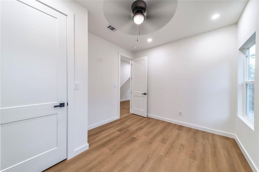 Spacious, unfurnished interior of a new home in , Dallas (Image 28).