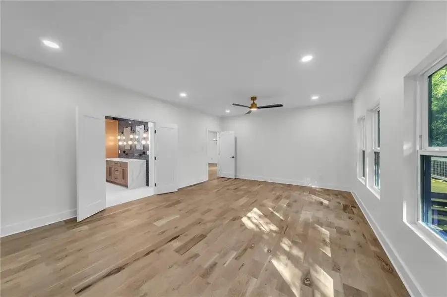 Spacious, unfurnished interior of a new home in , College Park (Image 39).