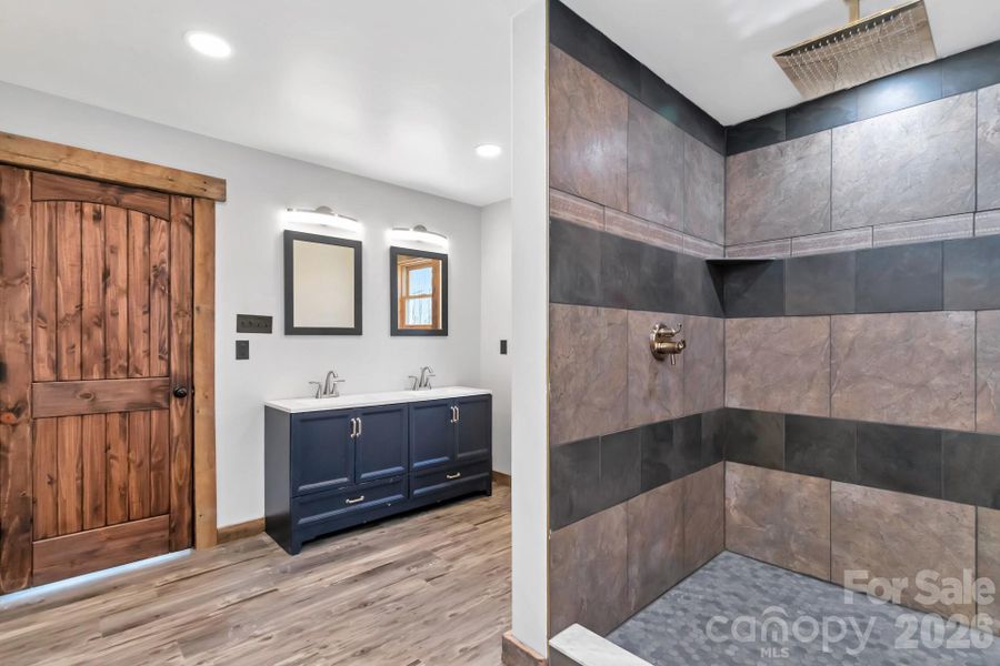 Primary Ensuite Bathroom