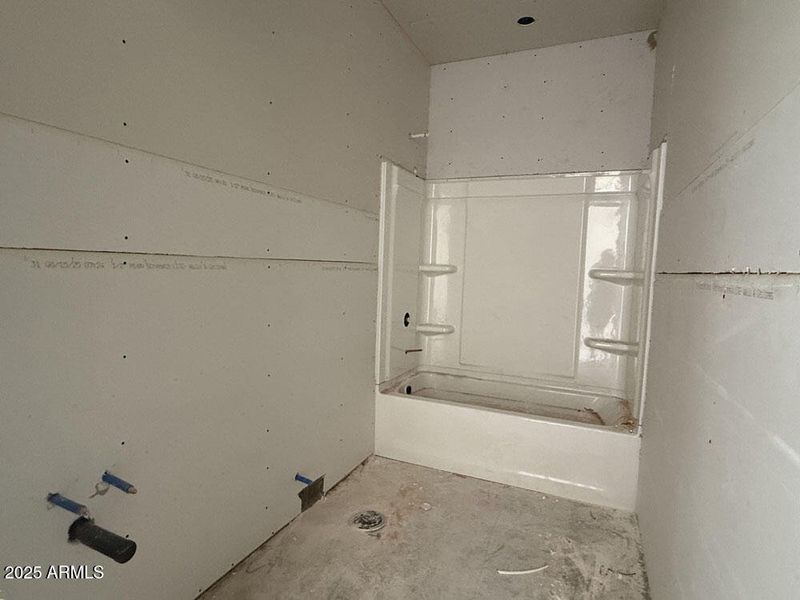 005 Bathroom 2 005 Bathroom 2