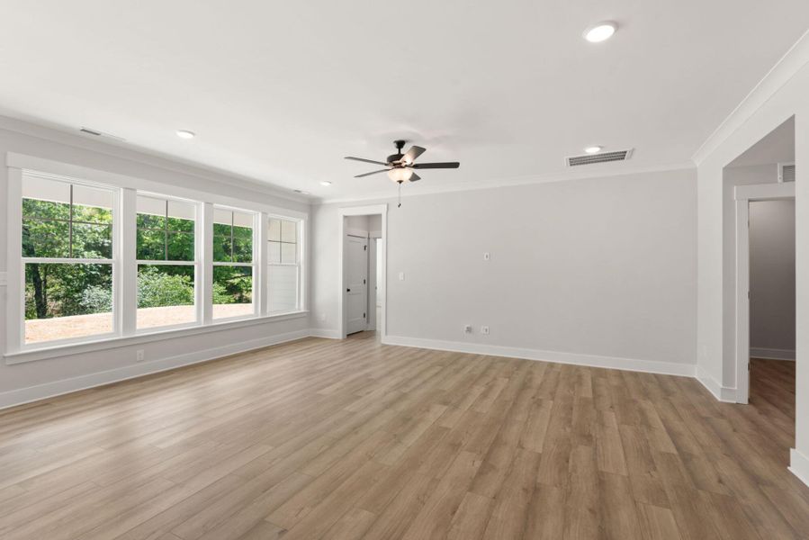 Spacious, unfurnished interior of a new home in Grove Park, Clemmons (Image 13).