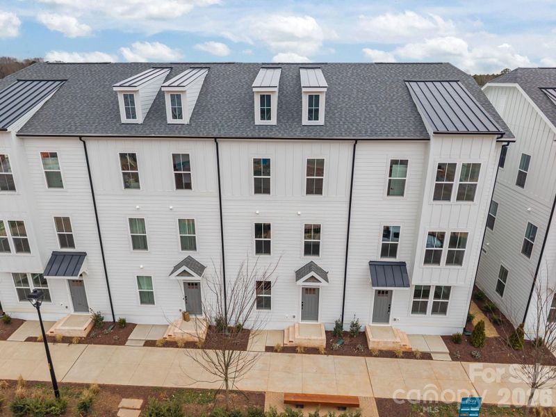 Image 37 of a home in .