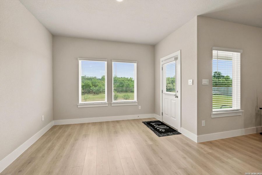 Spacious, unfurnished interior of a new home in Copper Canyon, Bulverde (Image 27).