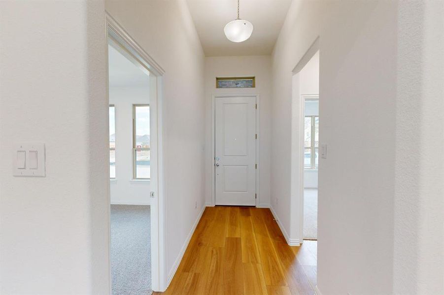 Spacious, unfurnished interior of a new home in Tarrytown, Crowley (Image 28).