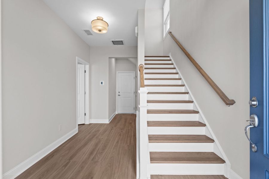 Spacious, unfurnished interior of a new home in Lakeside Townes at Riverlights, Wilmington (Image 14).