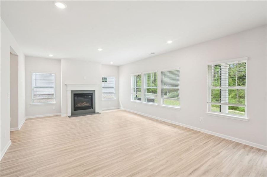 Spacious, unfurnished interior of a new home in Westmont Preserve, Powder Springs (Image 18). Spacious, unfurnished interior of a new home in Westmont Preserve, Powder Springs (Image 18).