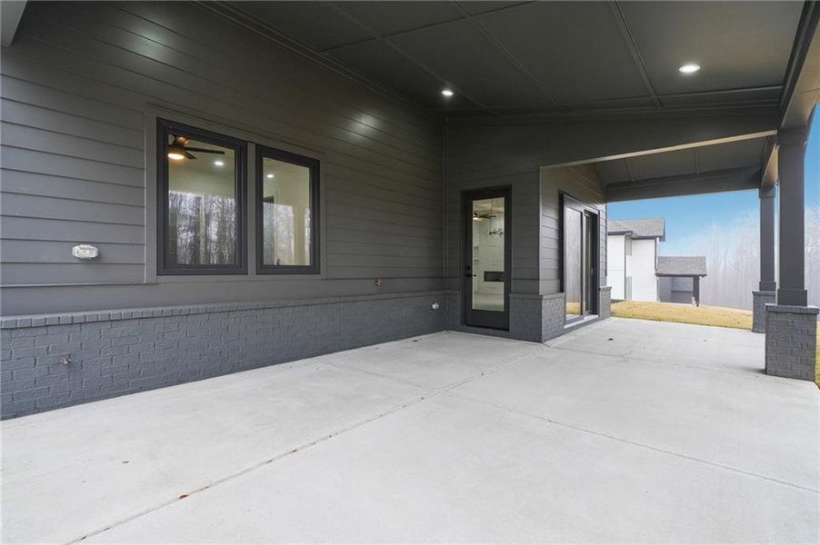 Exterior details and patio area of a home in , Auburn (Image 4).