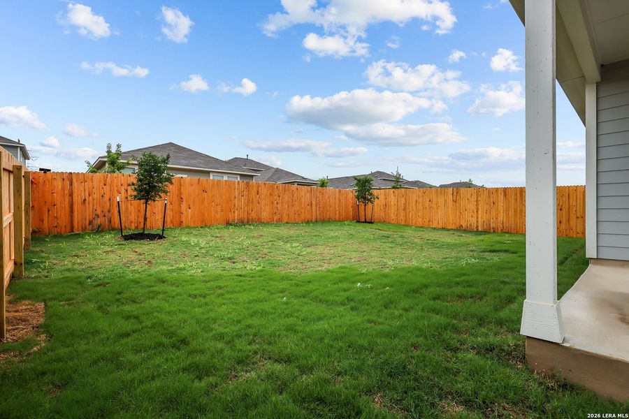 Exterior details and patio area of a home in Mesa Vista, San Antonio (Image 19).
