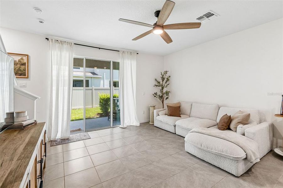 Furnished interior view inside a new home in , Land O' Lakes (Image 18).