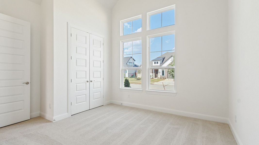 Representative furnished interior of a home built from the Vanderbilt by DRB Homes in Brookewater, Rosenberg (Image 17).