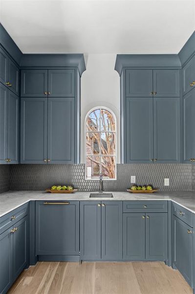 Furnished interior view inside a new home in , Dallas (Image 18).