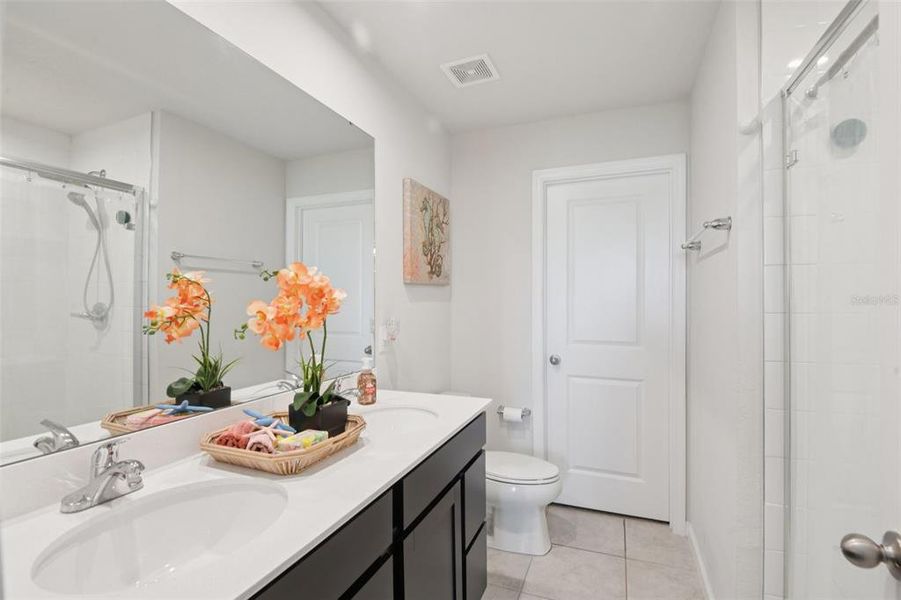 Furnished interior view inside a new home in Anclote Square, Holiday (Image 19).