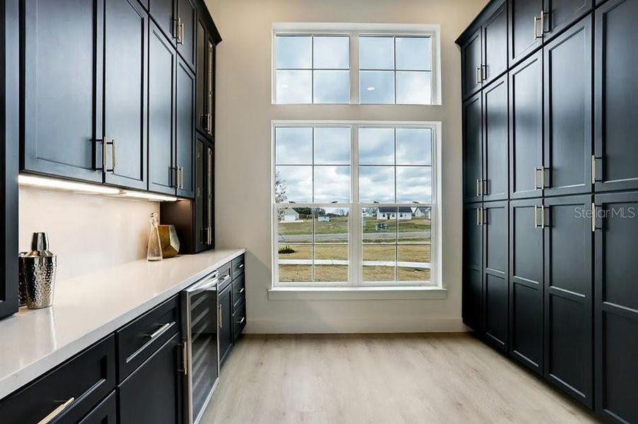Furnished interior view inside a new home in , Orlando (Image 10).