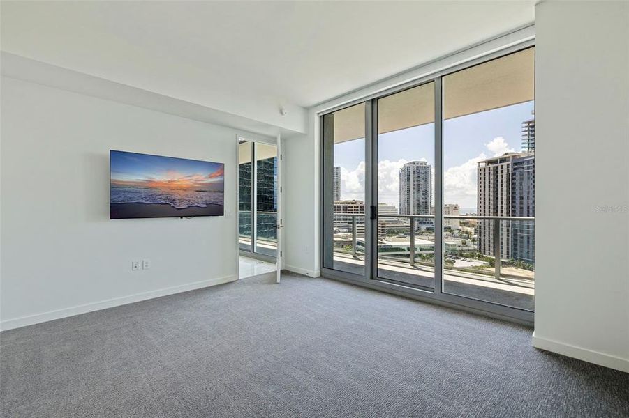 Spacious, unfurnished interior of a new home in , St. Petersburg (Image 69). Spacious, unfurnished interior of a new home in , St. Petersburg (Image 69).