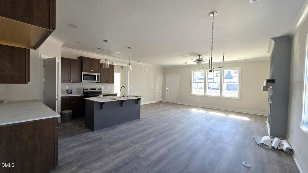 Lot 155 Surrey (6) (Medium)