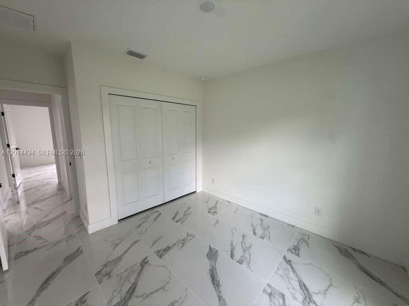 Spacious, unfurnished interior of a new home in , Lehigh Acres (Image 15).