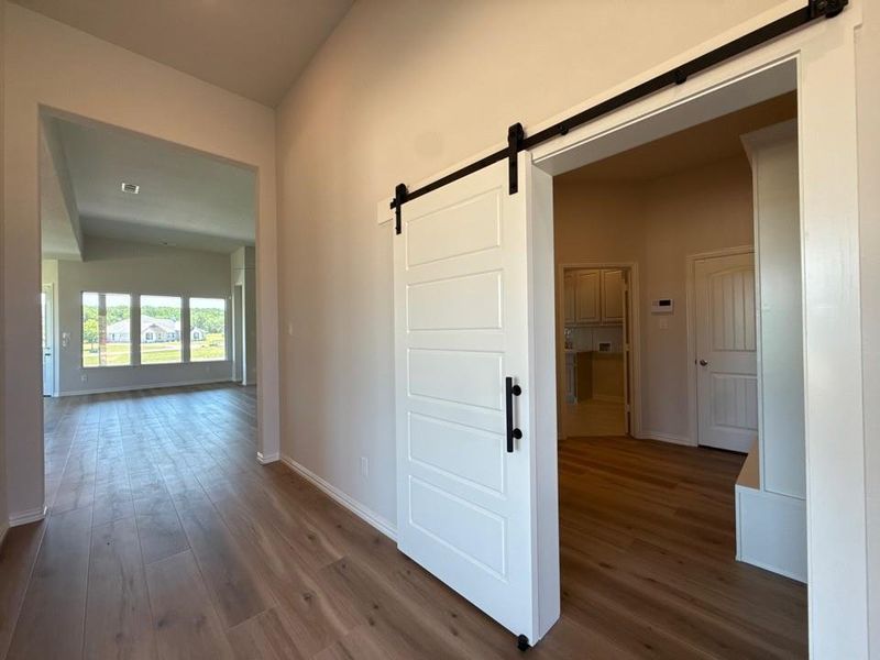 Spacious, unfurnished interior of a new home in Oak Grove Addition, Springtown (Image 14).