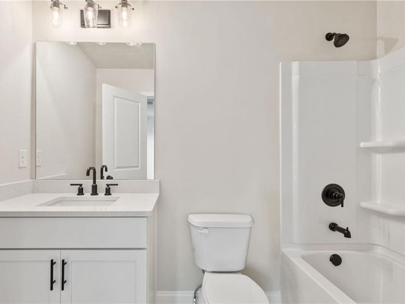 Image 19 of a home in Melody Lakeside Estates.