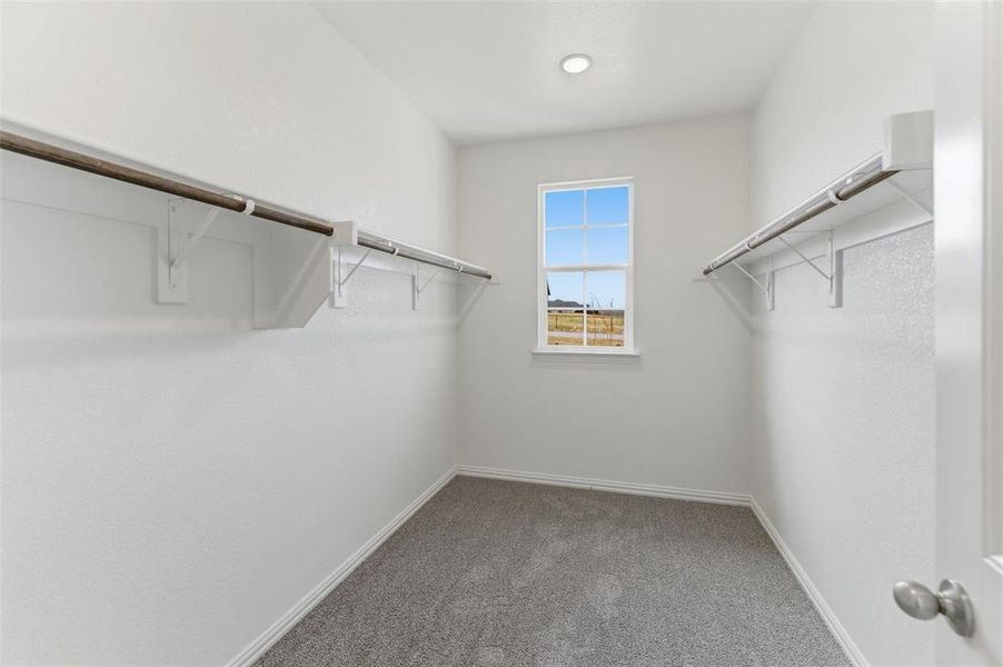 Spacious, unfurnished interior of a new home in Oak Grove Addition, Springtown (Image 14).