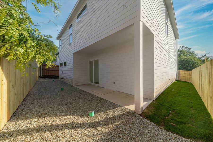 Exterior details and patio area of a home in , Dallas (Image 18).