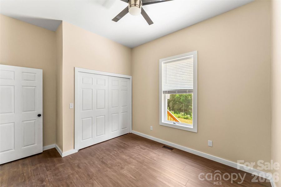 Spacious, unfurnished interior of a new home in , Lenoir (Image 15).