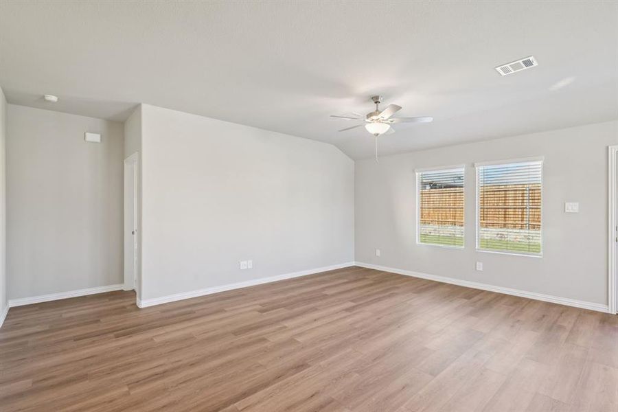 Spacious, unfurnished interior of a new home in Westmoor, Sherman (Image 20). Spacious, unfurnished interior of a new home in Westmoor, Sherman (Image 20).