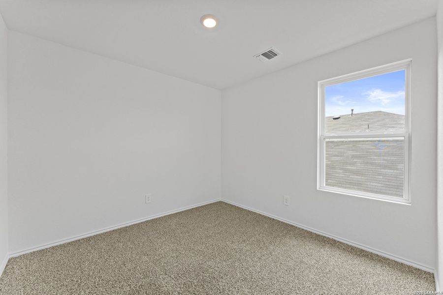 Spacious, unfurnished interior of a new home in Blue Ridge Ranch, San Antonio (Image 21). Spacious, unfurnished interior of a new home in Blue Ridge Ranch, San Antonio (Image 21).