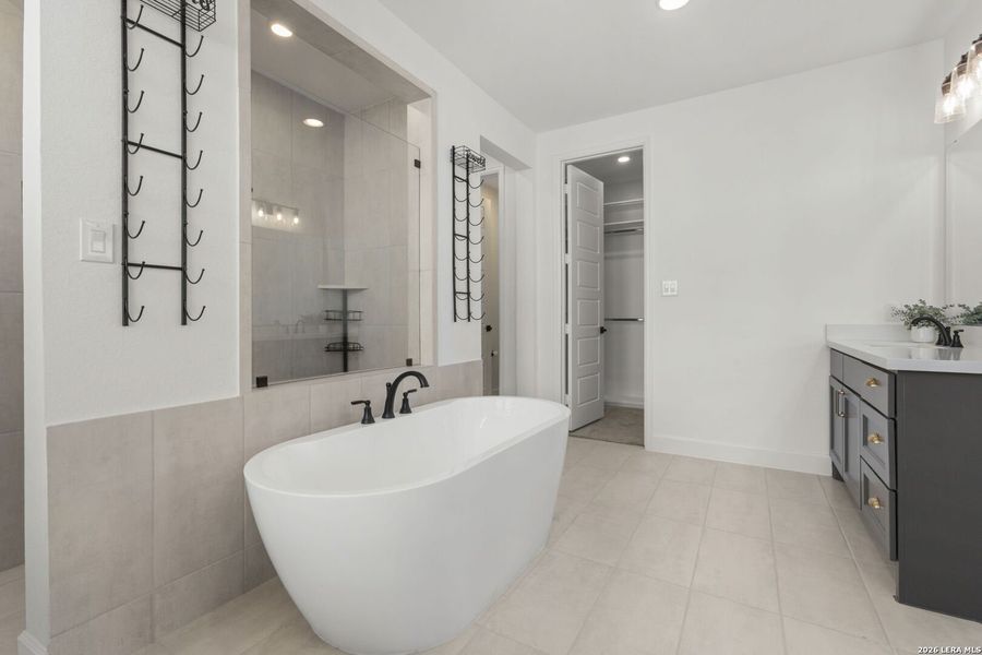 Furnished interior view inside a new home in Esperanza, Boerne (Image 8).