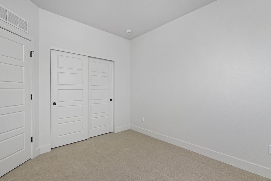 Spacious, unfurnished interior of a new home in Loretto Heights - Rise Collection, Denver (Image 16).